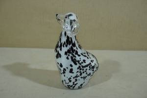 lot 213 image: Fifth Avenue Crystal Decorative Dalmatian
