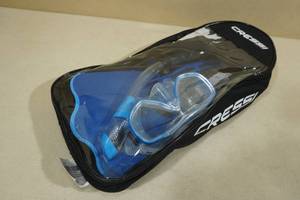 lot 236 image: Cressi Blue Snorkel Set - Mask, Fins, Snorkel