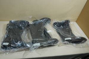 lot 240 image: 3 Pairs Poly Rain Boots - Size 12