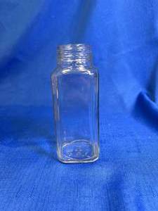 lot 22 image: 24 - Glass Jars 250ml No Lid