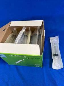lot 48 image: 25 - Catheter Tip Syringe 60ml