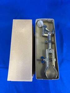 lot 51 image: 12 - Metal Utilty Clamps