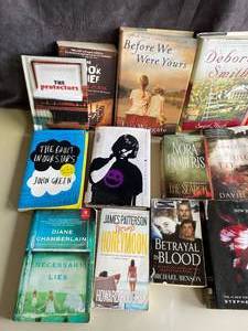 lot 100 image: Large Lot of Paperback Novels