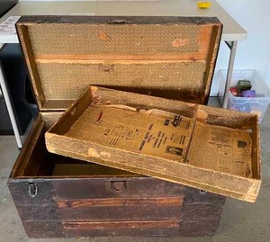 lot 21 image: Vintage Wooden Trunk with Metal Detailing 