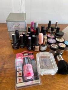 lot 106 image: HUGE Lot of Acrylic Nail Supplies with Drill and UV Lamp and Polish