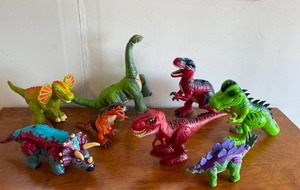 lot 115 image: Lot of 8 Imaginext Dinosaurs Toys-Some Jurassic World