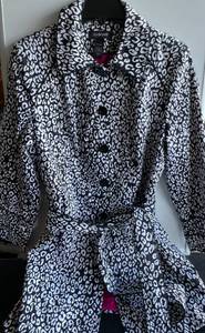 lot 155 image: Lane Bryant Womens Black & White Trench Coat with Pink Lining Size 1416W or 1X