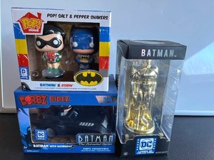 lot 87 image: Lot of DC Batman Figures - Funko Pop Batman & Robin Salt and Pepper Shakers