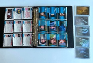 lot 132 image: Star Trek Next Generation 1992 Trading Cards Set of 122  Bonus Card