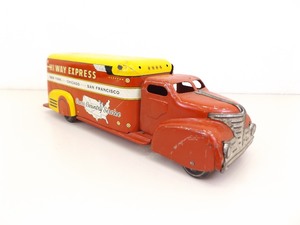 lot 7 image: Vintage Marx Hi Way Express Tin Litho Toy Truck
