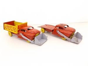 lot 9 image: 2 RARE Wyandotte Dump Truck Loaders