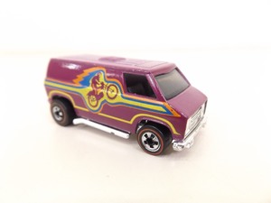 lot 16 image: Authentic Hot Wheels HIGH GRADE MINT Redline Super Van Plum Motocross