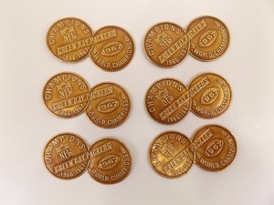 lot 28 image: 6 Vintage 1966-1967 GREEN BAY PACKERS World Champions Seals