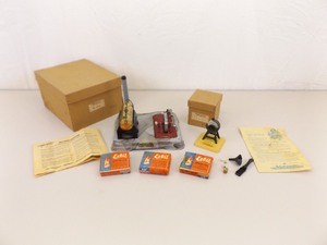 lot 6 image: Vintage 1940s Fleischmann Steam Engine Toy in Original Box