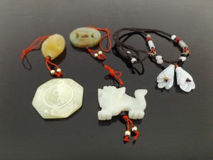 lot 71 image: Lot of 6 Jade etc. PendantsAmulets