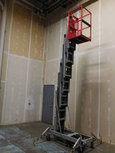 lot 13 image: 1998 MEC 24D Aerial Work Platform