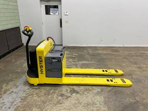 lot 15 image: 2012 Hyster W60Z Electric Pallet Jack