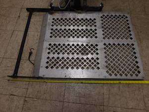 lot 27 image: Hitch-Mounted Folding Scooter  Lift