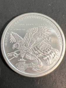 lot 16 image: 2 TROY OZ .999 FINE SILVER DONALD TRUMP ROUND