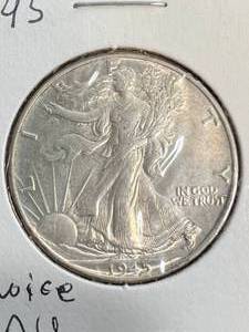 lot 29 image: 1945 US WALKING LIBERTY HALF DOLLAR AU