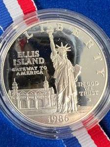 lot 67 image: 1986 US PROOF LIBERTY SILVER DOLLAR