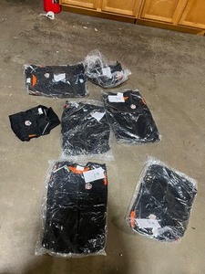 lot 35 image: Lot of work vests