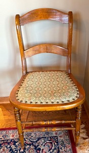 lot 44 image: Charming Vintage Chair