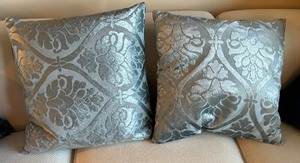 lot 48 image: Four Fabulous Accent Pillows