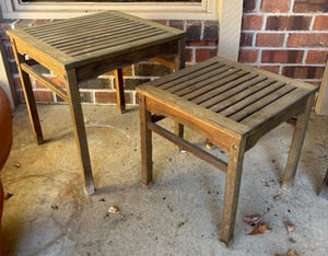 lot 102 image: Two Nice Nesting Tables