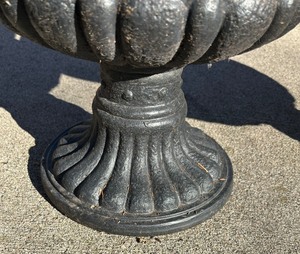 lot 105 image: Pair of Resin Planters