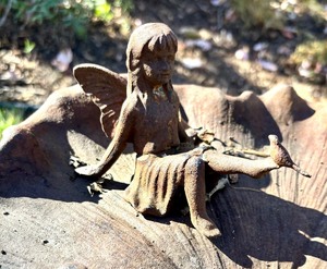 lot 110 image: Metal Bird Bath with Fairy Figurine