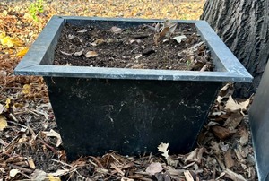 lot 120 image: Trio of Metal Planters