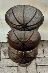 lot 125 image: Metal 3 Tier Planter Stand