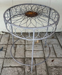 lot 131 image: Four Metal Planter Stands