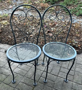 lot 141 image: Metal Patio Table and Two Chairs