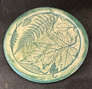 lot 185 image: Variety of Delightful Decor