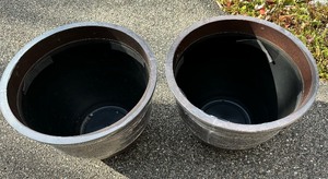 lot 203 image: Two New Southern Patio Planters