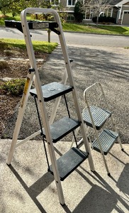lot 204 image: Tricam and Cosco Step Ladders