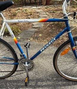 lot 208 image: Peugot Montreal Express Bicycle