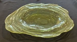 lot 230 image: Pretty Pale Green Art Glass Bowl