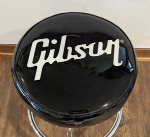 lot 8A image: Gibson Premium Playing Stool