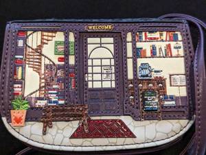 lot 252 image: Small Vendula Old London Bookshop Leather Purse