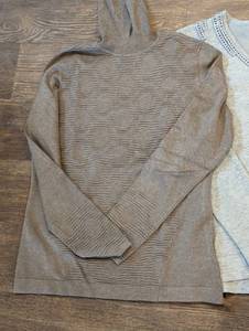 lot 262 image: Assorted Womens Tribal Tops