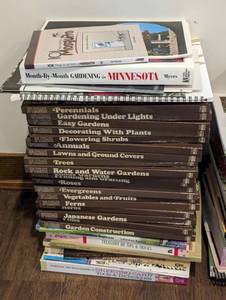 lot 284 image: Assorted Gardening Books