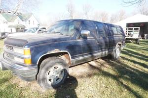 lot 1 image: 1994 Chevrolet Z71  truck