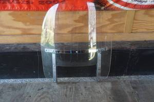 lot 8 image: Harley Davidson Quick detach windshield