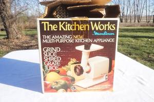 lot 123 image: multi-purpose grinderslicer