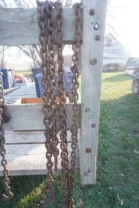 lot 139 image: chains