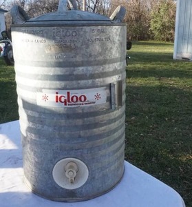 lot 151 image: galvanized Igloo water container