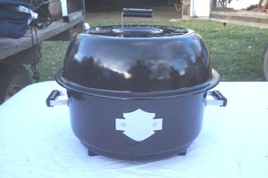lot 160 image: Harley Davidson table top grill